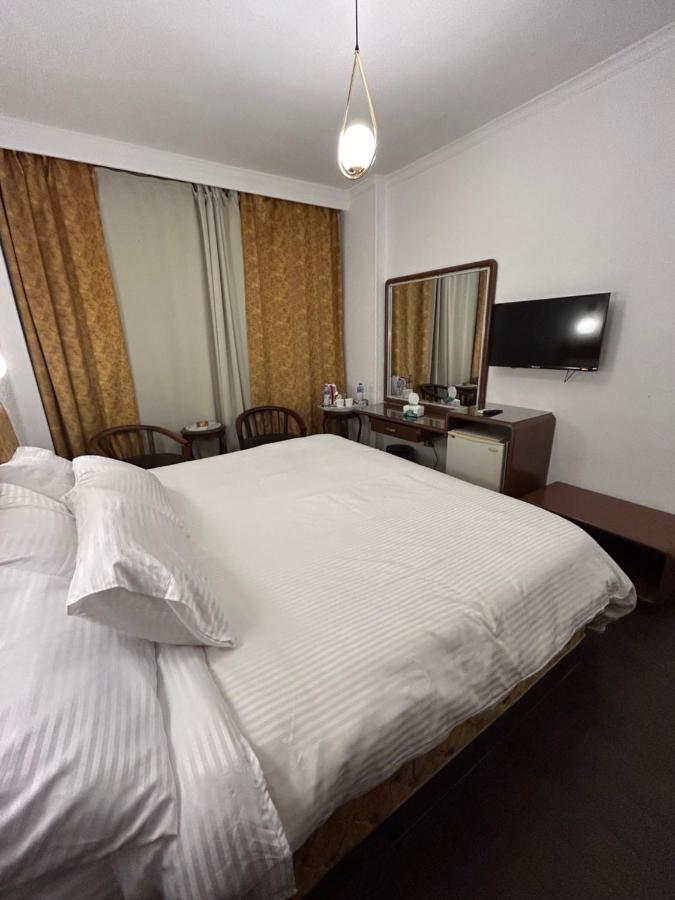 Oasis Hotel Heliopolis Cairo Exterior photo